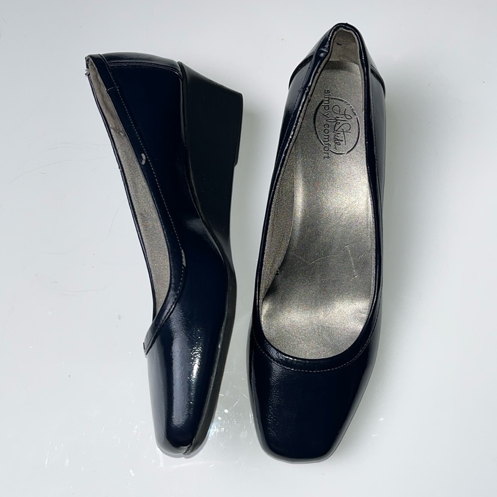 Life Stride Simply Comfort Navy Blue Grounded Heel Platform Round Toe Flats 9.5